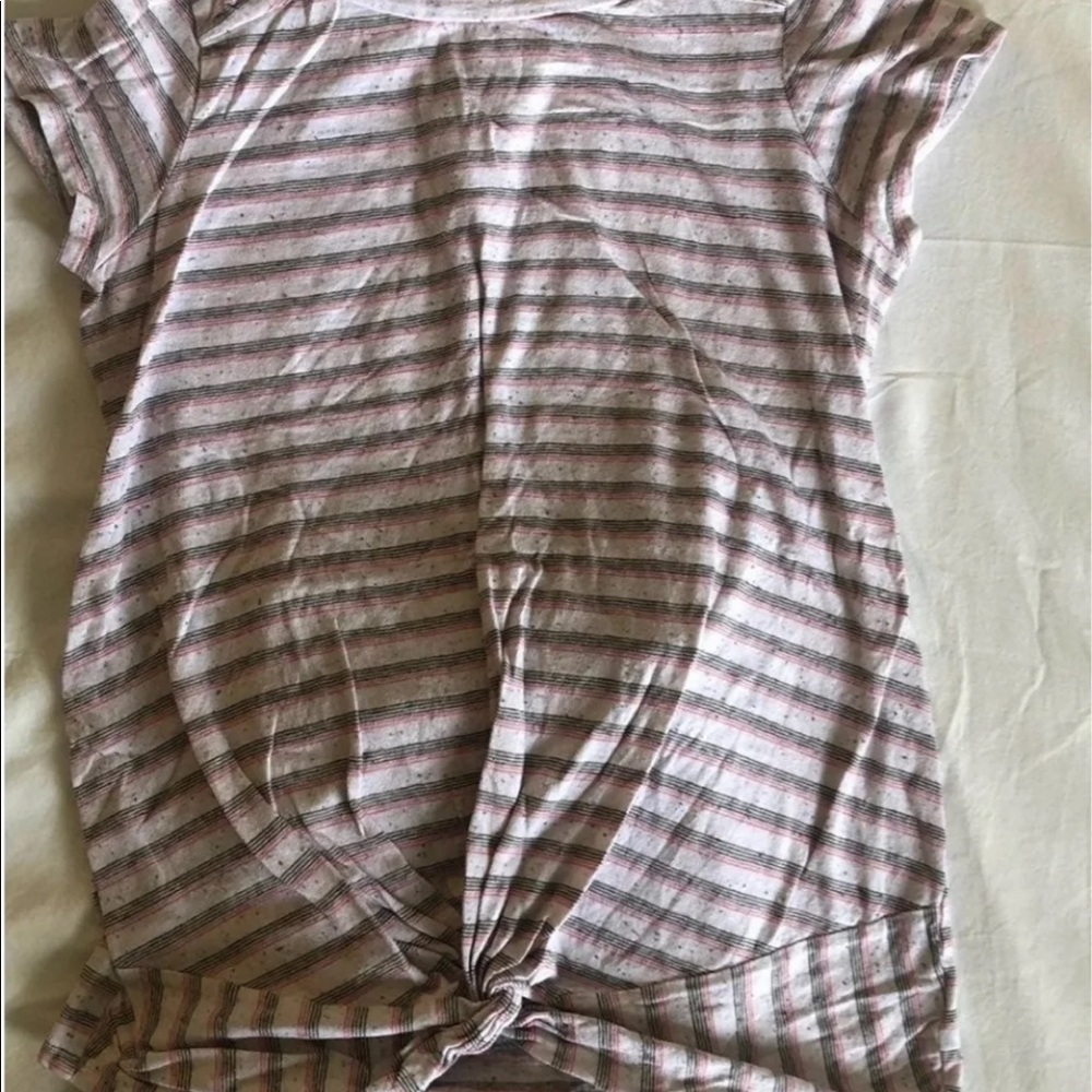 Maternity shirt and jeans